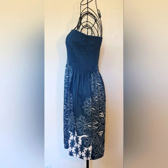 Amazon Floral Strapless Dress - Picture 2 of 5